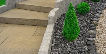 granit w ogrodzie
